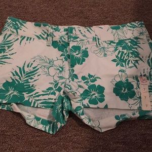 Hawaiian shorts